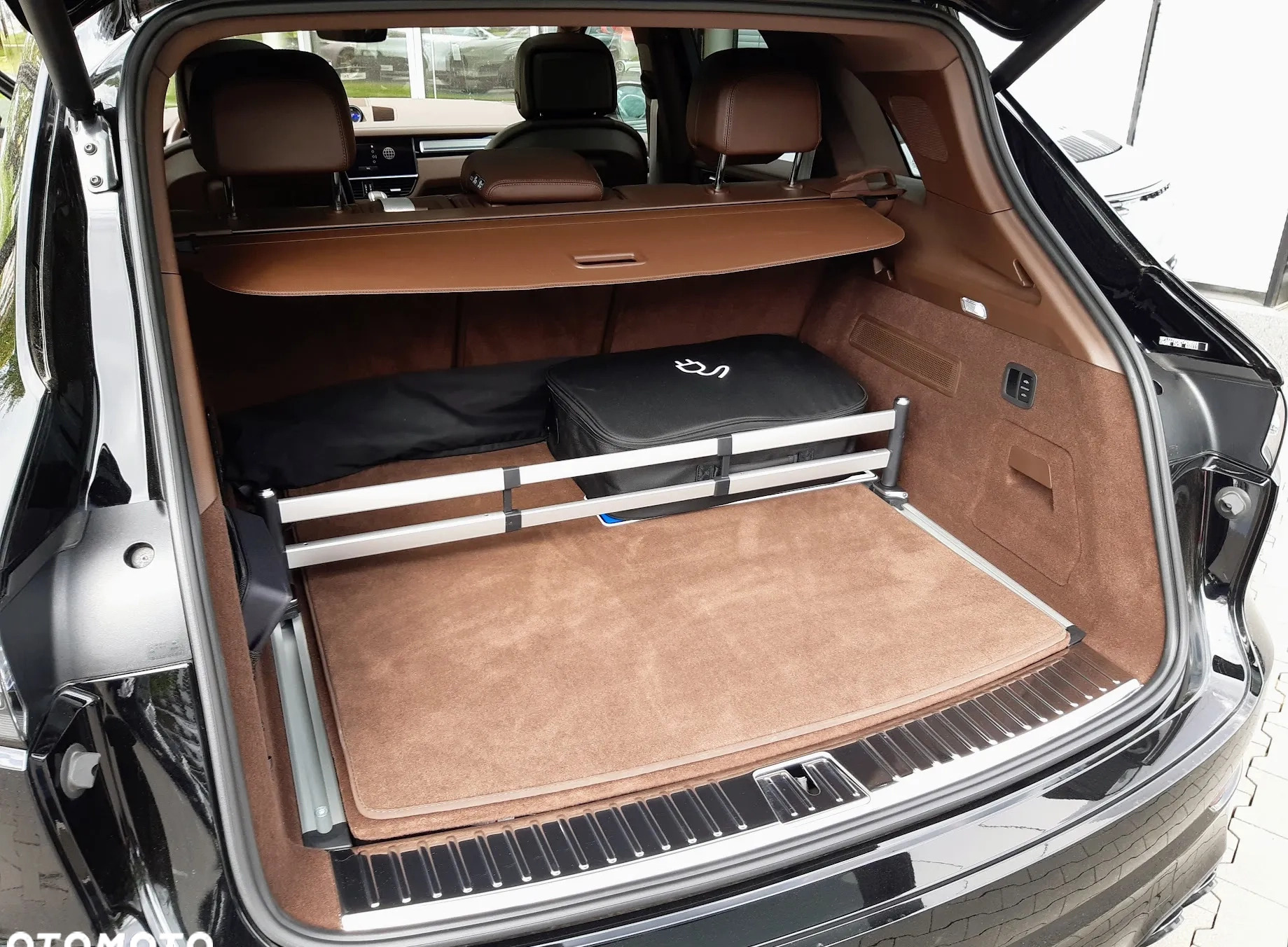 Porsche Cayenne cena 449900 przebieg: 22000, rok produkcji 2022 z Kolonowskie małe 121